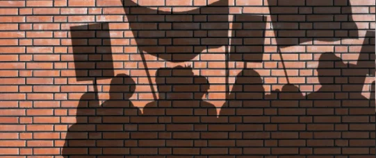Gdy budowa szpitala ruszyła, pojawił się problem: mieszkańcy