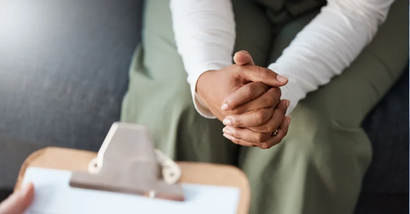 Lekarz powinien zgłaszać przestępstwa seksualne, czy dochować tajemnicy?
