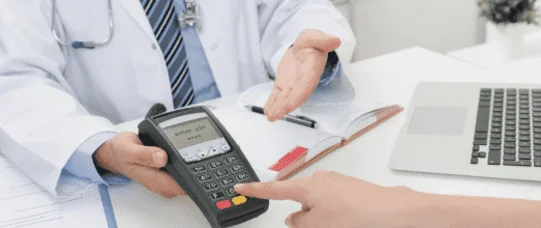 Za te zaświadczenia lekarze powinni wystawiać rachunki