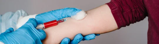 Szczepienie w dobie epidemii – jakie i u kogo? 