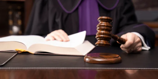 Nie każdą karę wymierzoną przez sąd lekarski izba wpisze do rejestru lekarzy